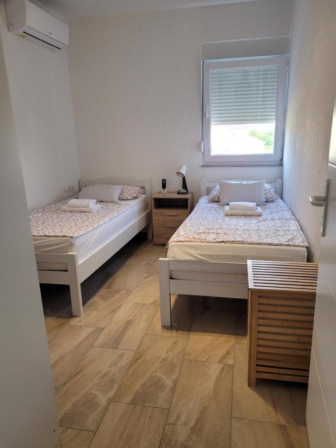 Appartement Baraba Maslenica Esterno foto